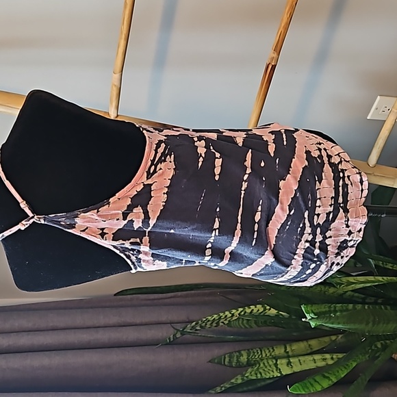 Young Fabulous & Broke NAOMI Wrap Tank - Picture 4 of 6